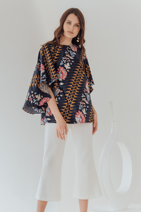 Patterned Mae Top