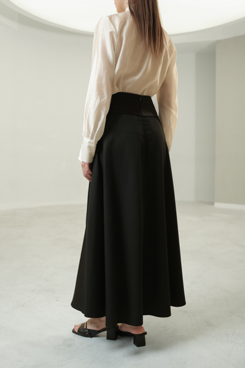 Ligne Midi Skirt - Black Ligne Midi Skirt - Black