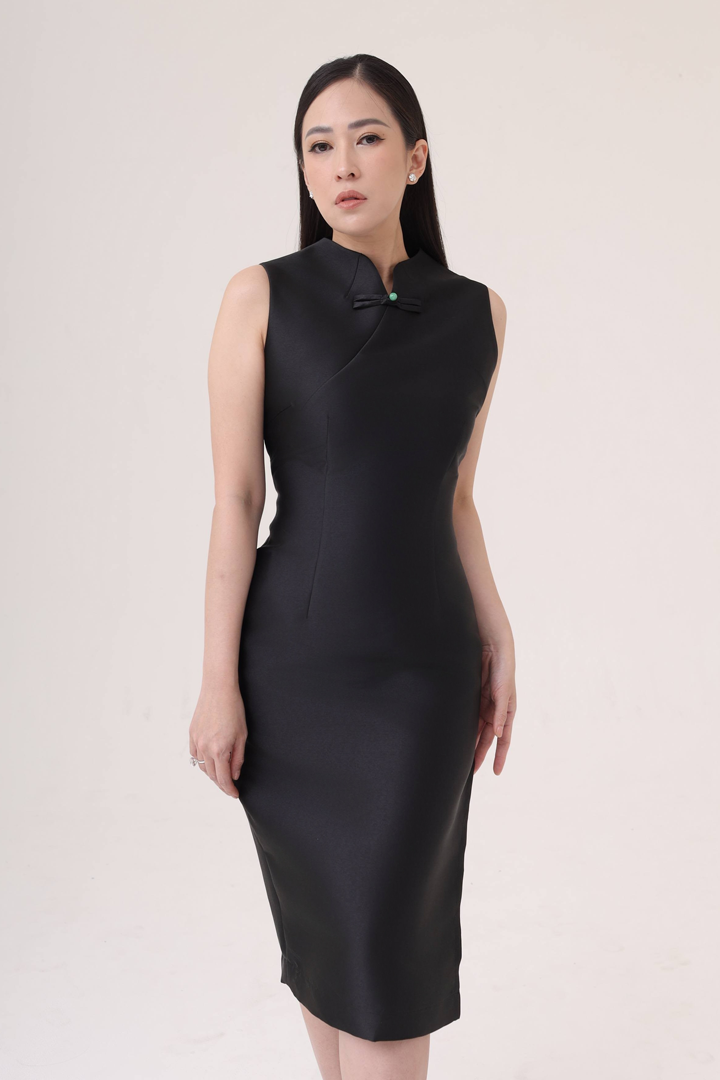 Fú Dress in Black
