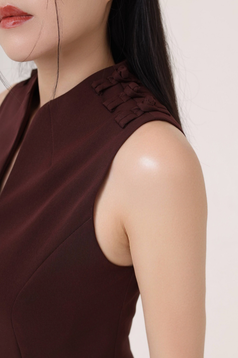 Oolong Top Woman in Maroon