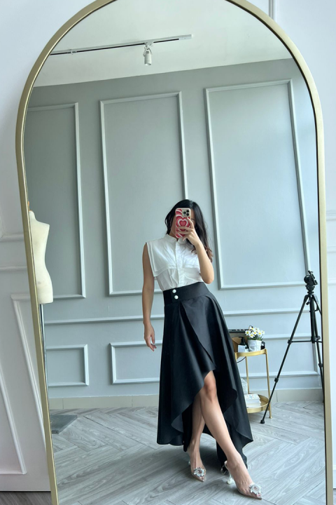 Black Milan Skirt
